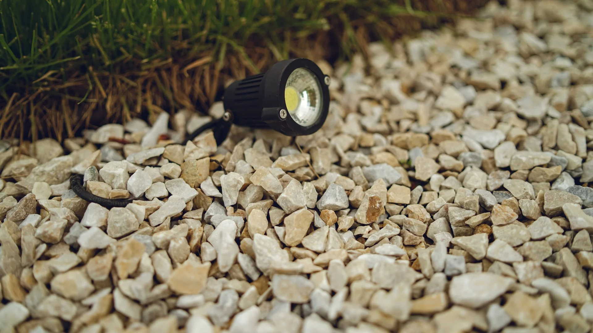 Landscape Lighting Techniques to Consider for Your Outdoor Space